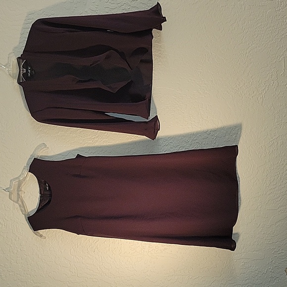 Perfect Plum colored A.K.C. 2 PC dress set. Size 8. - Picture 1 of 5